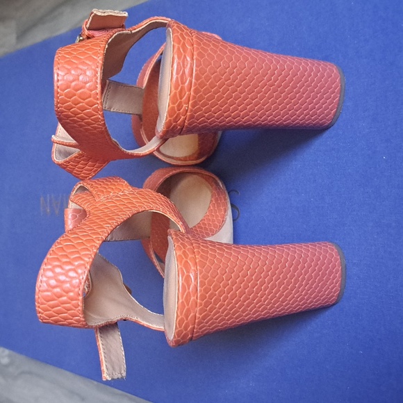 Halston Heritage, leather pumps, orange, sz7 - Picture 2 of 5